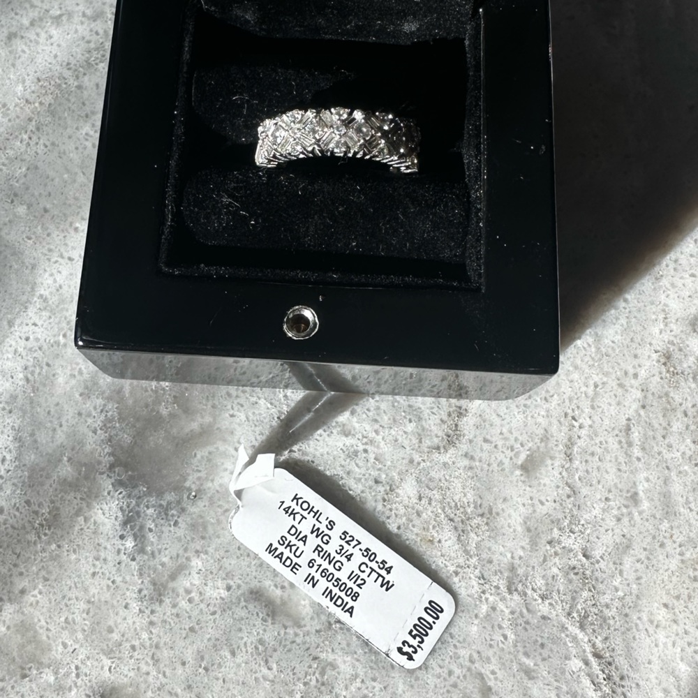 Simply Vera Vera Wang ring size 7